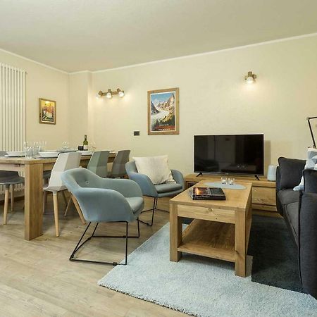 Apartment Ensa - Alpes Travel - Central Chamonix - Sleeps 4 Exterior photo